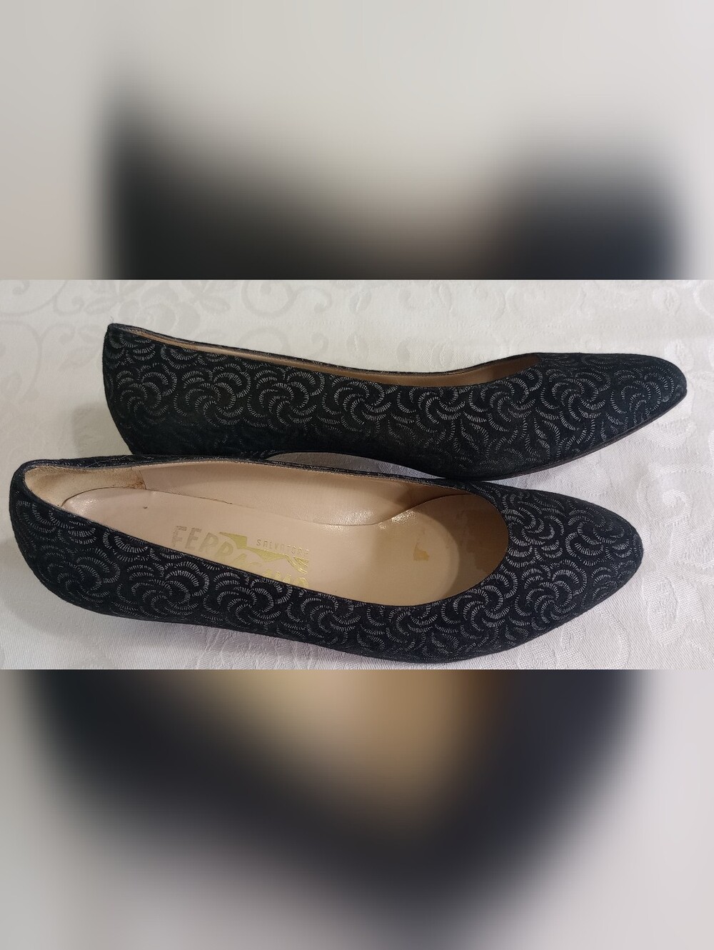 Salvatore Ferragamo Black Patterned Pointed-Toe Flats - Picture 2 of 10